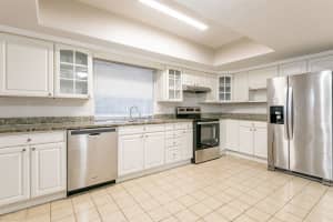 7381 Plantation Rd, Plantation, FL 33317 Sold 05/21/25