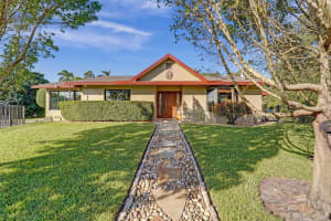 5396 SW 61st Ave, Davie, FL 33314 Sold 04/23/25