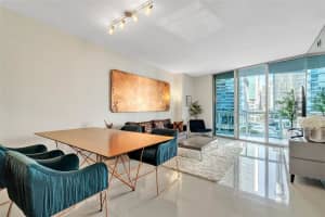 475 Brickell Ave 512, Miami