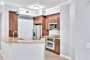1 Renaissance Way 1-211, Boynton Beach, FL 33426 Sold 01/23/25