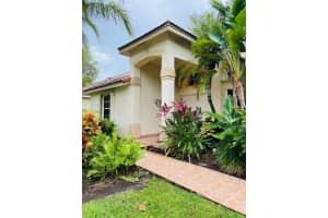 745 Lake Blvd, Weston, FL 33326 Sold 01/31/25