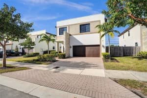 21000 NE 2nd Ct, Miami, FL 33179 Sold 02/07/25