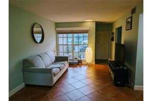 5182 Lake Loop Rd, Cooper City, FL 33330 Sold 05/28/25