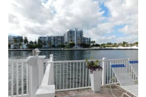 2710 S Ocean Dr 205, Hollywood, FL 33019 Sold 09/30/25