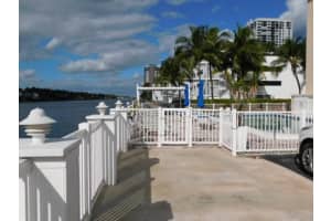 2710 S Ocean Dr 205, Hollywood, FL 33019 Sold 09/30/25