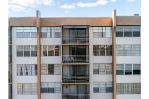 1200 Saint Charles Pl 721, Pembroke Pines, FL 33026 Sold 03/31/25