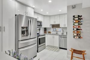 700 S Hollybrook Dr 104, Pembroke Pines, FL 33025 - MLS#F10474113