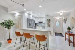 700 Hollybrook Drive, Pembroke Pines, FL 33025 - MLS#F10474113