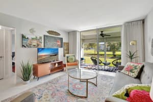 700 Hollybrook Drive, Pembroke Pines, FL 33025 - MLS#F10474113