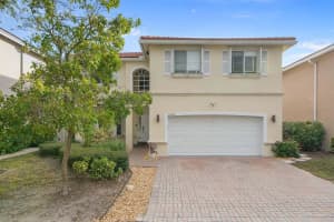 1080 Lyontree St, Hollywood, FL 33019 Sold 06/03/25