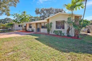 6444 Pershing St, Hollywood, FL 33024 Sold 01/23/25