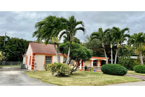 909 Helena Dr, Lake Worth, FL 33461 Sold 09/16/25