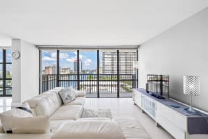 2017 S Ocean Dr 907W, Hallandale Beach, FL 33009 Sold 12/26/24