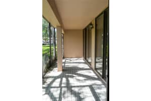 9844 NW 1st Ct 9844, Plantation, FL 33324 Sold 01/13/25