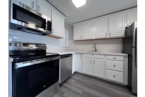 8900 Washington 118, Pembroke Pines, FL 33025 Sold 01/03/25