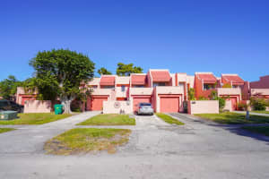5717 NW 16th St 20, Fort Lauderdale, FL 33313 Sold 01/31/25