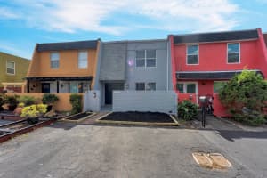 7402 NW 75th St 1, Tamarac, FL 33321 Sold 12/30/24
