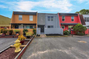 7402 NW 75th St 1, Tamarac, FL 33321 Sold 12/30/24
