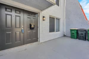7402 NW 75th St 1, Tamarac, FL 33321 Sold 12/30/24
