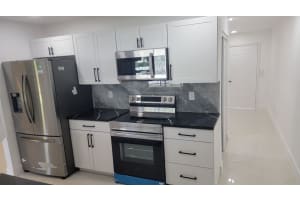 8017 NW 95th Ln, Tamarac, FL 33321 Sold 12/31/24