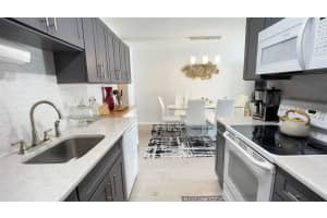 1069 Newport Q 1069, Deerfield Beach, FL 33442 - MLS#F10474433
