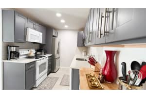 1069 Newport Q 1069, Deerfield Beach, FL 33442 - MLS#F10474433