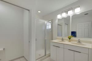 1000 Flamingo Pl 1000, Riviera Beach, FL 33404 Sold 01/21/25