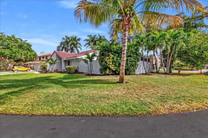 2945 Azalea Dr, Cooper City, FL 33026 Sold 01/17/25