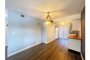 102 Wimbledon Lake Dr 121, Plantation, FL 33324 Sold 04/10/25
