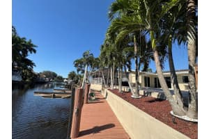 6020 SW 13th St, Plantation, FL 33317 Sold 04/29/25