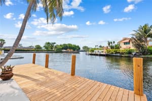 2140 NE 25th St, Wilton Manors, FL 33305 - MLS#F10474760