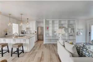 10 S Swinton Cir, Delray Beach, FL 33444 - MLS#F10474815