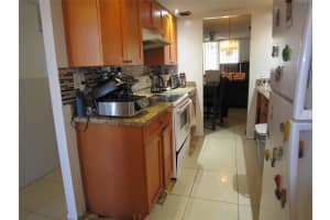 2900 NW 48th Ter 213, Lauderdale Lakes, FL 33313 - MLS#F10474998
