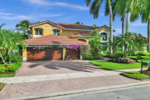 1649 Victoria Pointe Cir, Weston, FL 33327 Sold 02/03/25