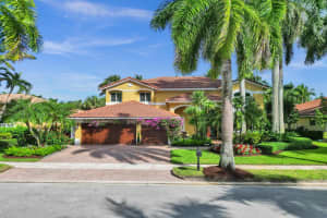 1649 Victoria Pointe Cir, Weston, FL 33327 Sold 02/03/25