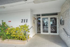 211 S OCEAN DR 504, Hollywood, FL 33019 Sold 01/24/25
