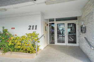 211 S OCEAN DR 504, Hollywood, FL 33019 Sold 01/24/25