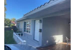 812 NE 3rd St, Hallandale Beach, FL 33009 Sold 06/13/25