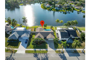 971 Cumberland Ter, Davie, FL 33325 Sold 01/21/25