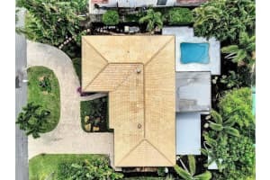 8 NE 17th St, Delray Beach, FL 33444 Sold 11/12/25