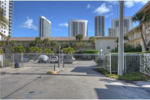 2600 DIANA 114, Hallandale Beach, FL 33009 - MLS#F10475294