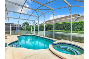 204 W Fox Loop, Davenport, FL 33837 Sold 10/29/25