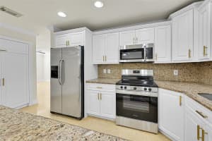 7379 Santa Monica Dr, Margate, FL 33063 Sold 06/20/25