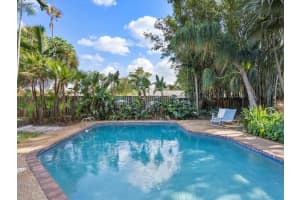 940 SW 69th Ave, Plantation, FL 33317 Sold 05/20/25