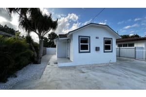 254 NW 57th Ct, Miami, FL 33126 - MLS#F10475426