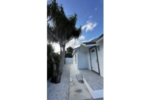 254 NW 57th Ct, Miami, FL 33126 - MLS#F10475426