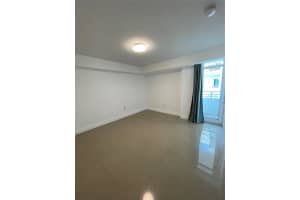 7600 Collins Ave 914, Miami Beach, FL 33141 Sold 07/22/25