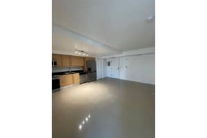 7600 Collins Ave 914, Miami Beach, FL 33141 Sold 07/22/25