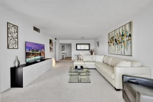 3800 OAKS CLUBHOUSE DR 511, Pompano Beach, FL 33069 Sold 03/06/25