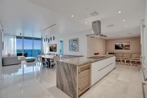 700 Ne 26th Ter 4702, Miami